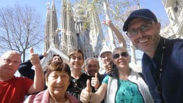 Barcelona Highlights Private Half Day Tour with Sagrada Familia Visit - In out Barcelona Tours
