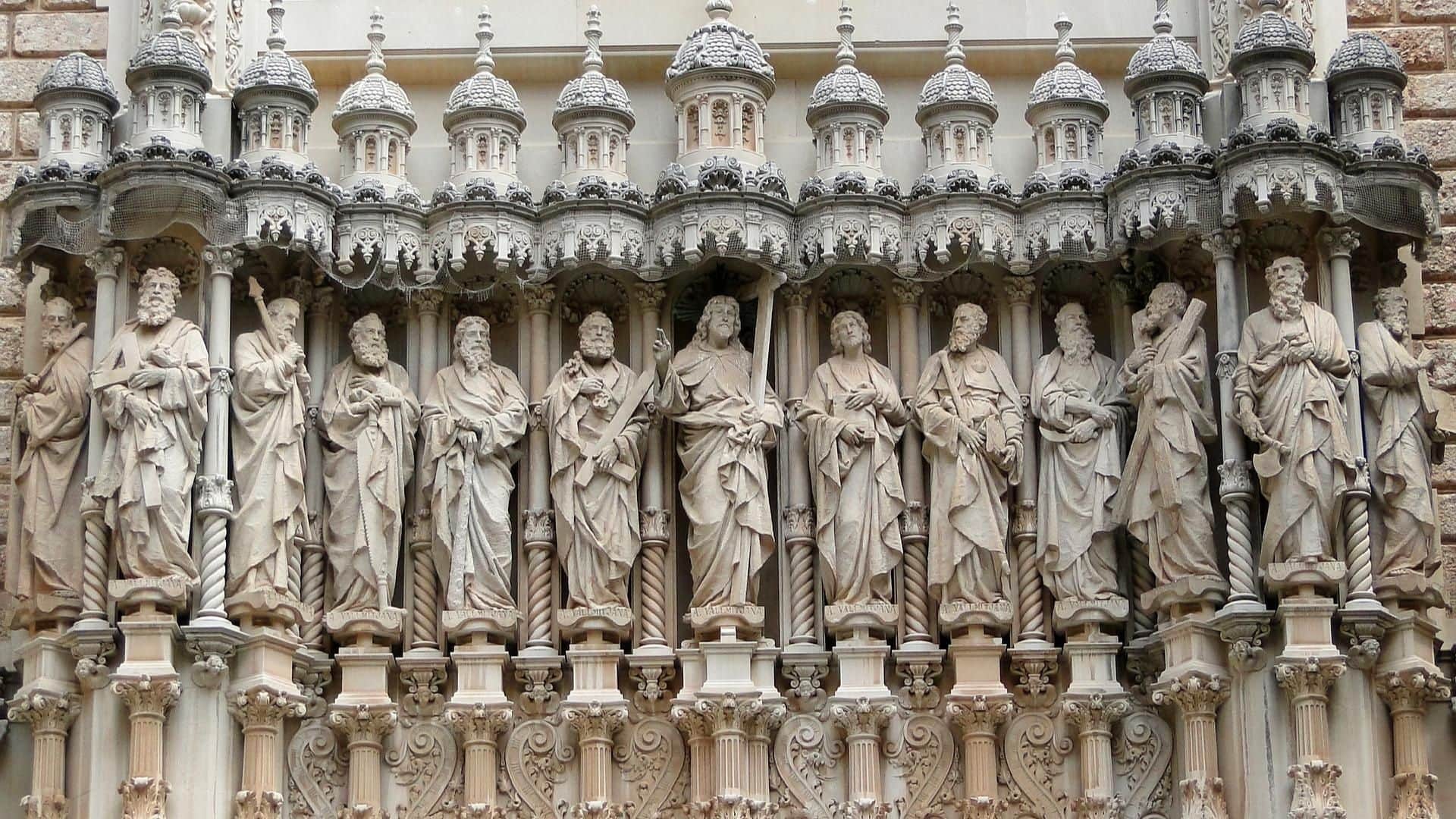 Barcelona Old Town and Gothic Quarter Walking Tour - In out Barcelona Tours