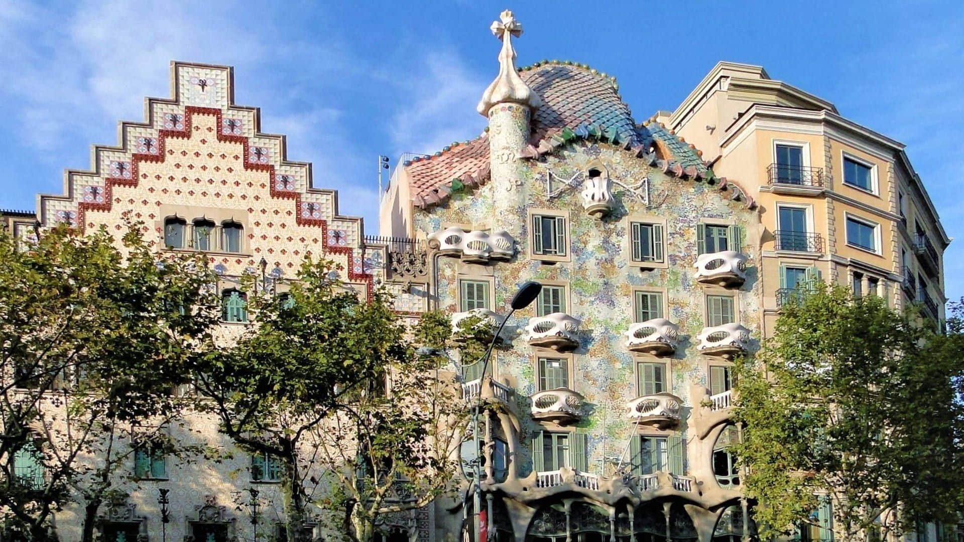 Gaudi's Modernist Legacy Private Walking Tour - In out Barcelona Tours