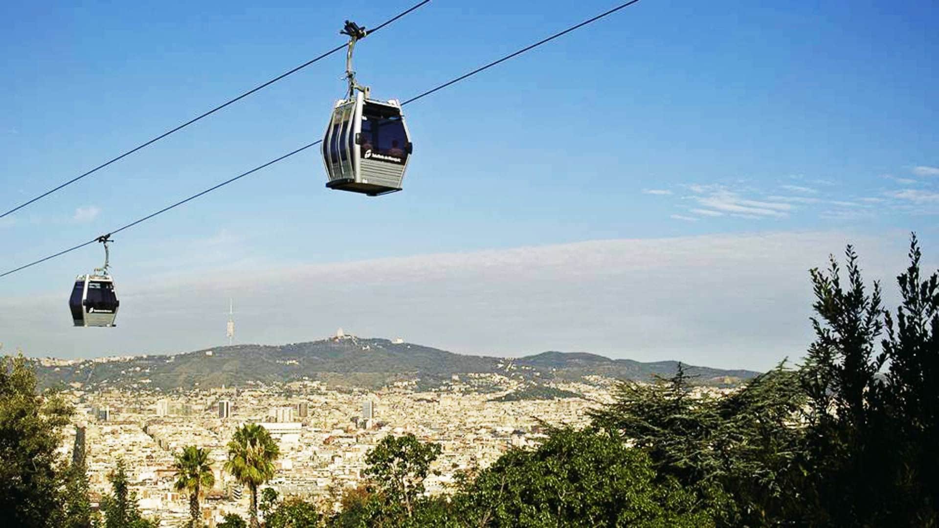Barcelona Old Town with Montjuic Castle and Cable Car Small Group Tour - In out Barcelona Tours