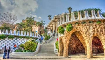 Park Güell Small Group Guided Tour - In out Barcelona Tours