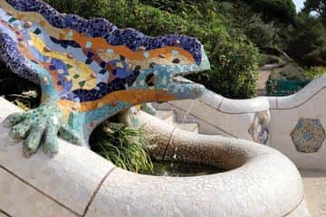 Sagrada Familia and Park Güell Small Group Guided Tour - In out Barcelona Tours