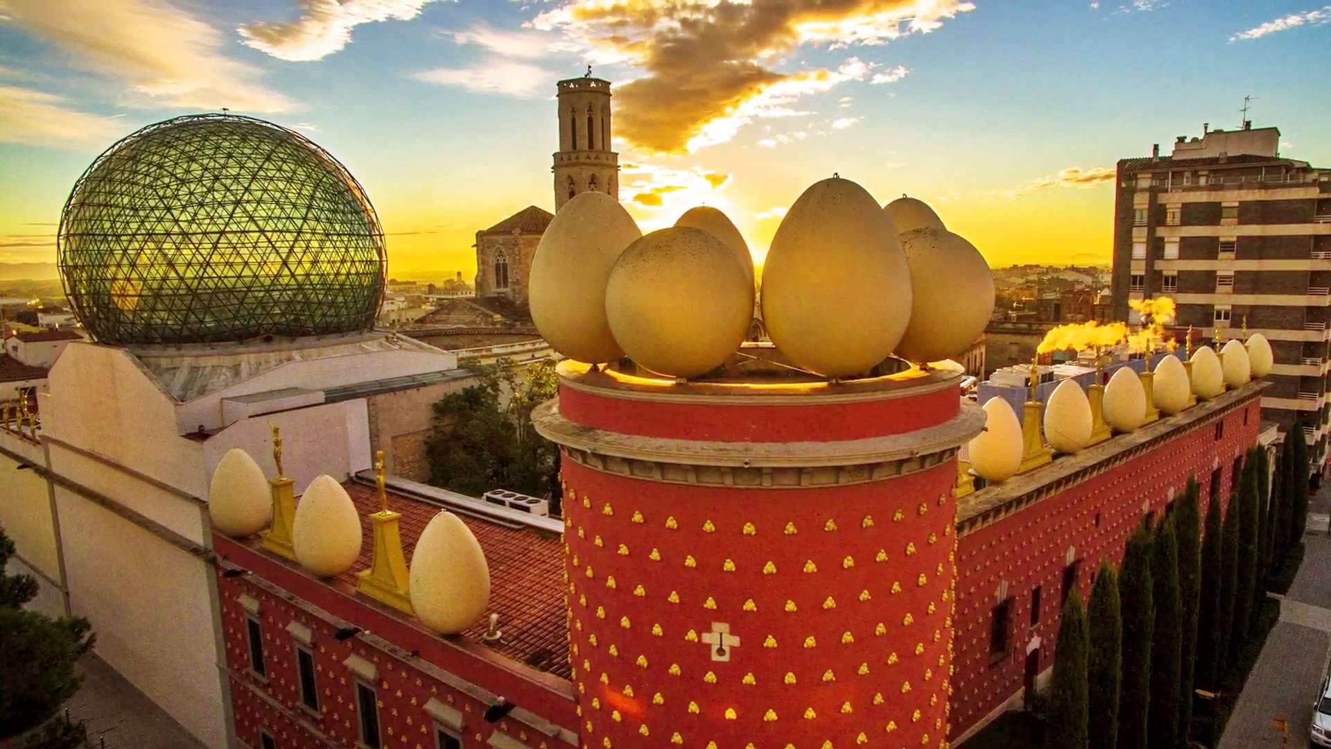 Medieval Girona and Dali Museum in Figueres Private Day Tour - In out Barcelona Tours