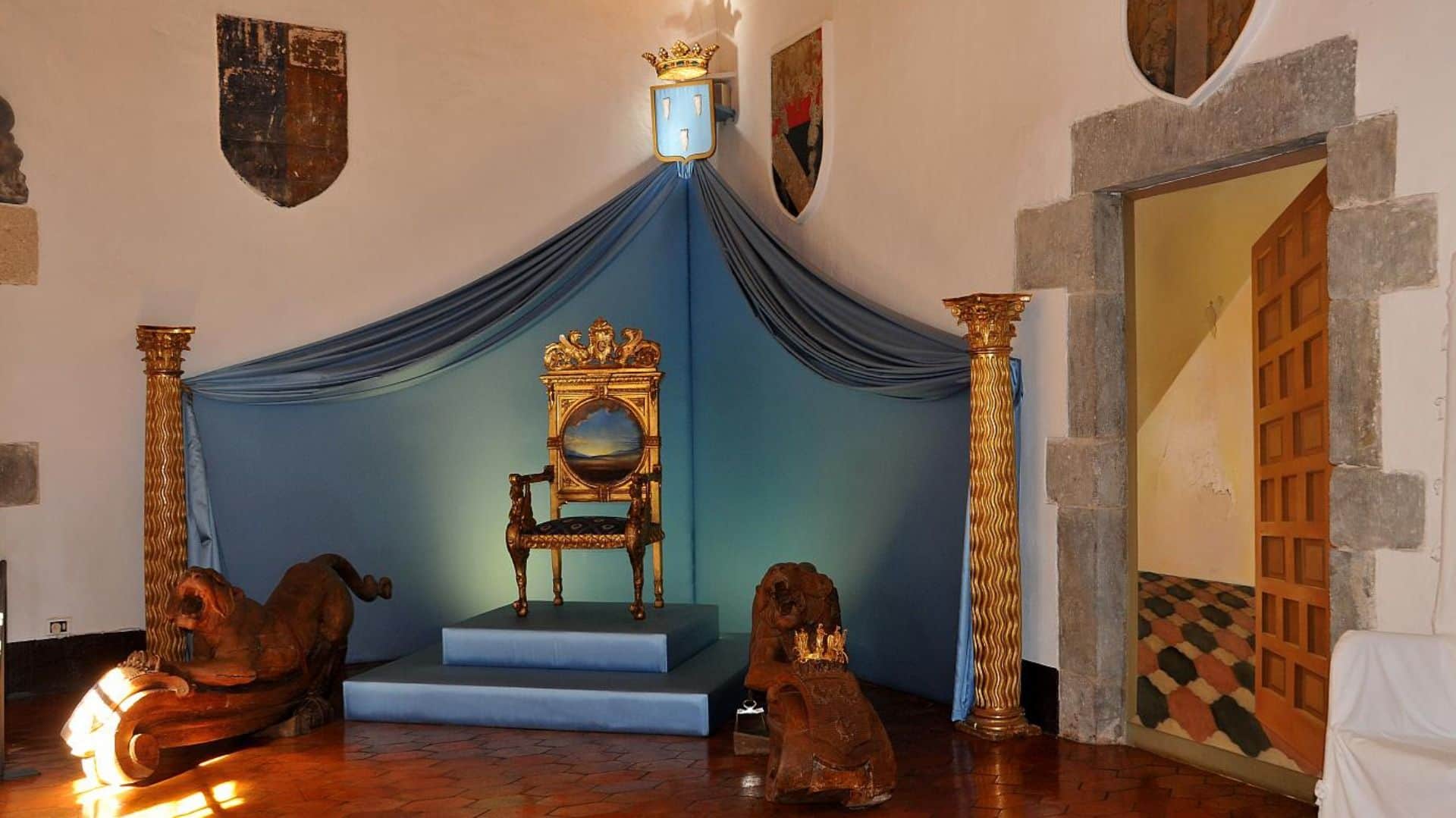 Dali Museum, Figueres and Púbol Private Day Tour - In out Barcelona Tours