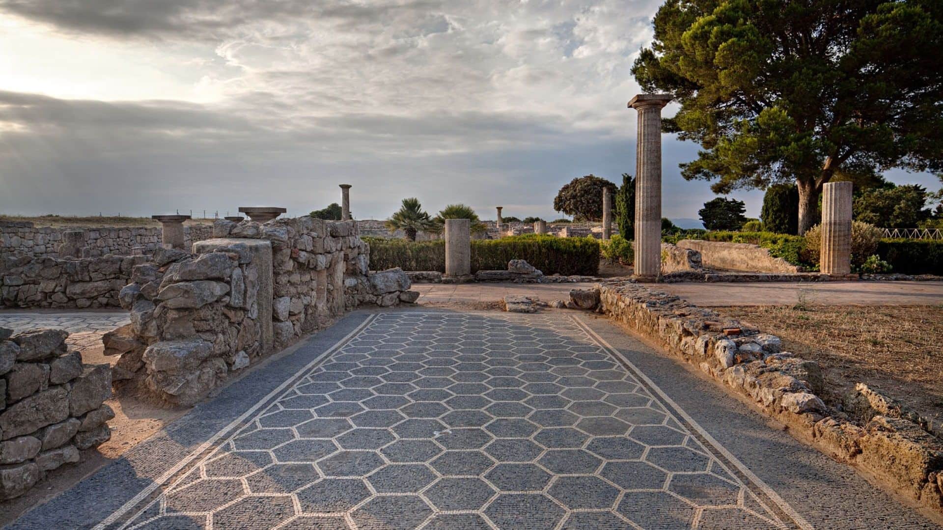 The Roman and Greek heritage of Costa Brava Private Day Tour with Panoramic Boat Ride. - In out Barcelona Tours