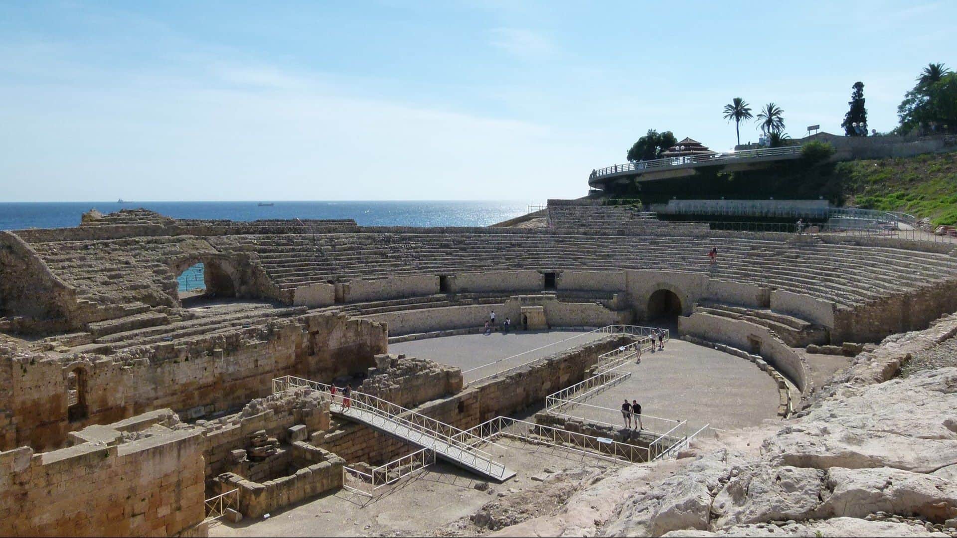 Roman Tarragona and Mediterranean Sitges Private Day Tour - In out Barcelona Tours